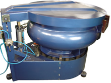 vibratory finishing machine integrated with sound proof lid